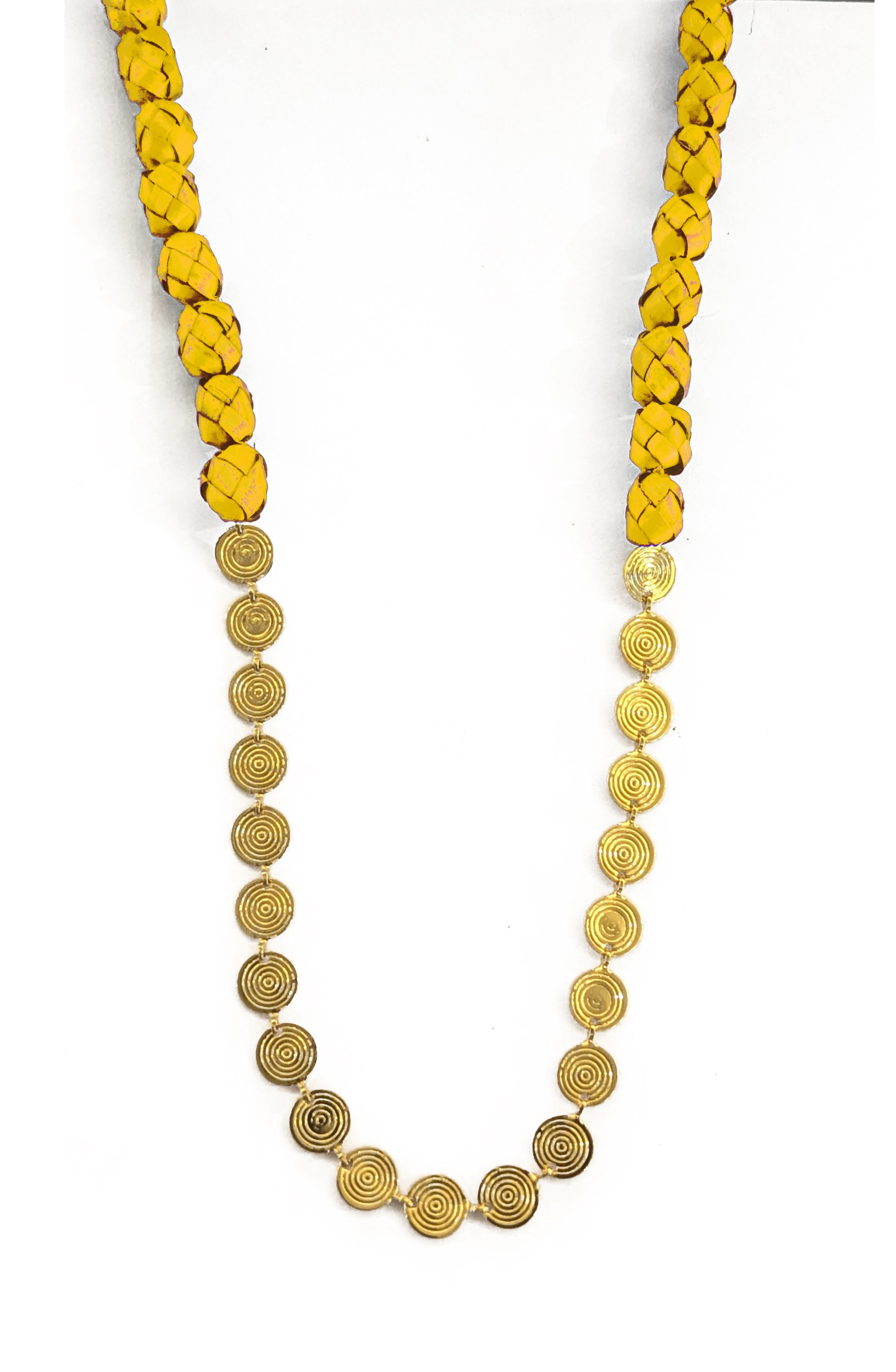 Collar Isa