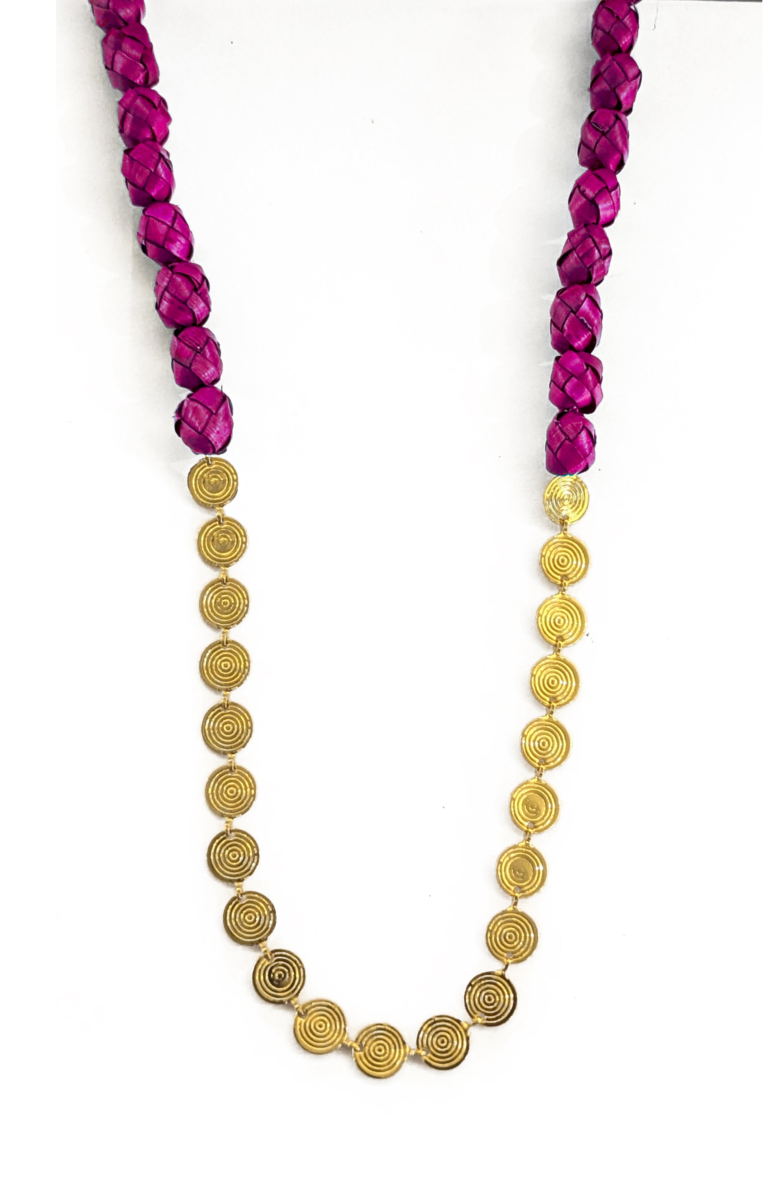Collar Isa