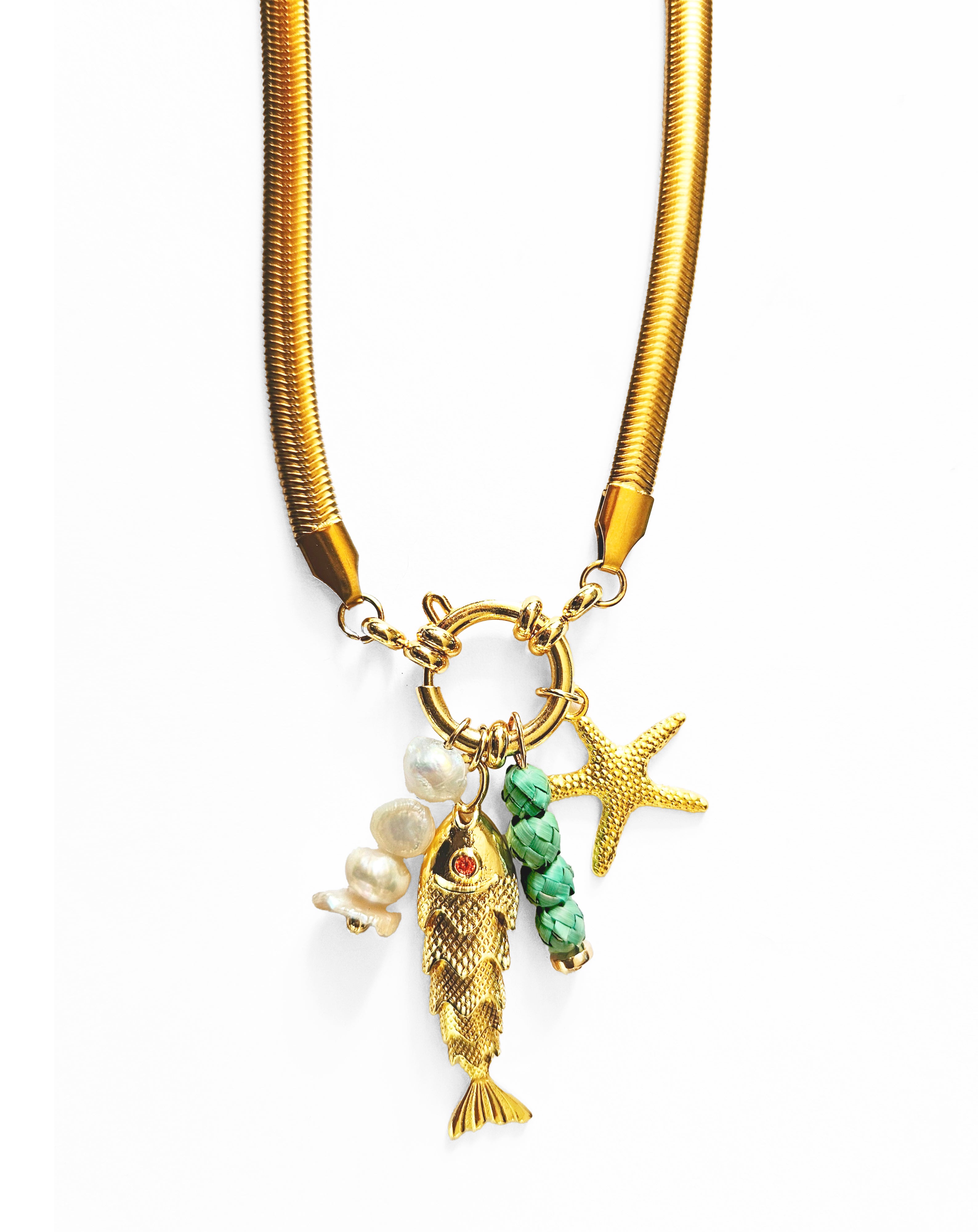 Collar Pez Dorado mediano