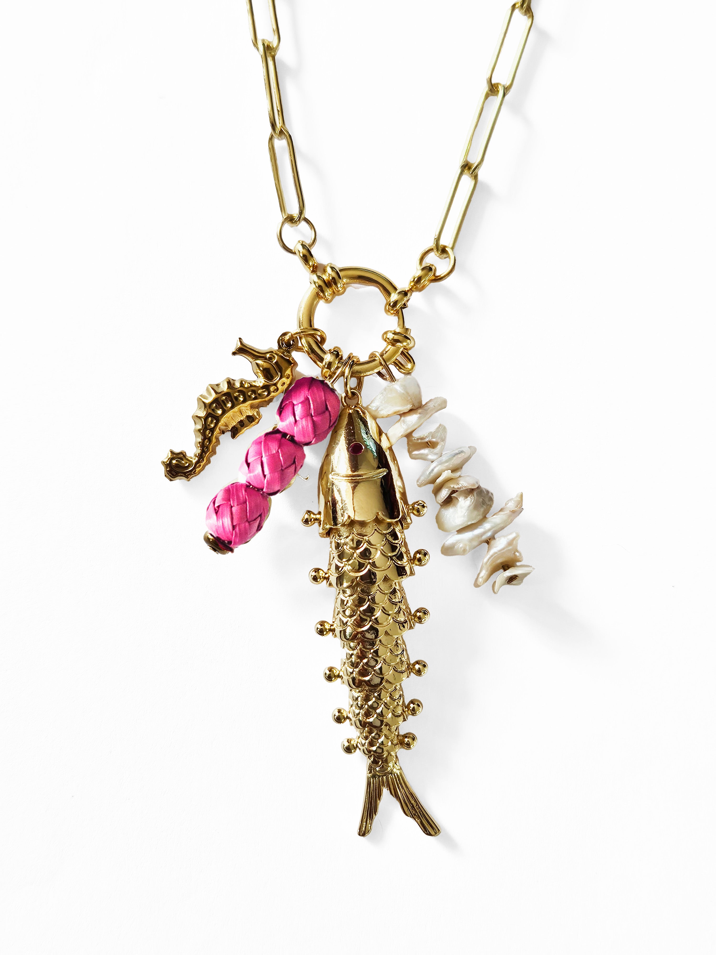 Collar Pez Dorado Grande